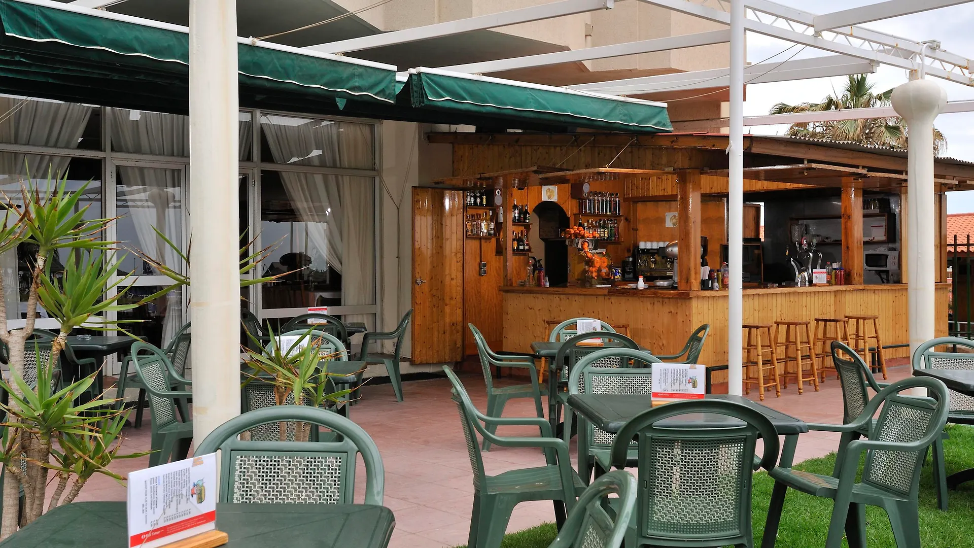 Sol Puerto Marina Aparthotel Τορρεμολίνος